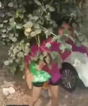 श्मशान में खड़ी कार में महिला के साथ अनैतिक हालात में मिला BJP नेता श्मशान में खड़ी कार में महिला के साथ अनैतिक हालात में मिला BJP नेता