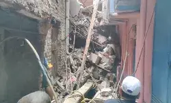 फिर हुआ दिल दहलाने वाला हादसा- चार मंजिला इमारत गिरी- आठ लोग.. फिर हुआ दिल दहलाने वाला हादसा- चार मंजिला इमारत गिरी- आठ लोग..