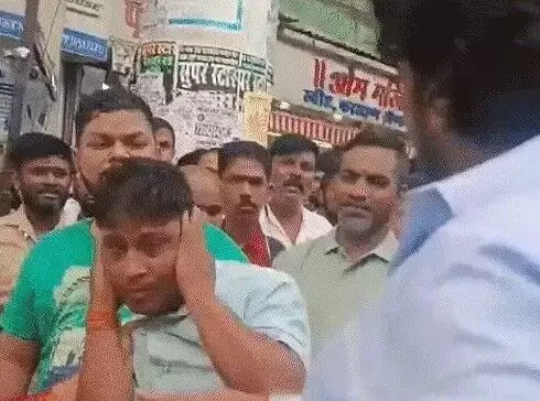 मराठी को लेकर कुटाई जारी- अब आई ऑटो ड्राइवर की बारी