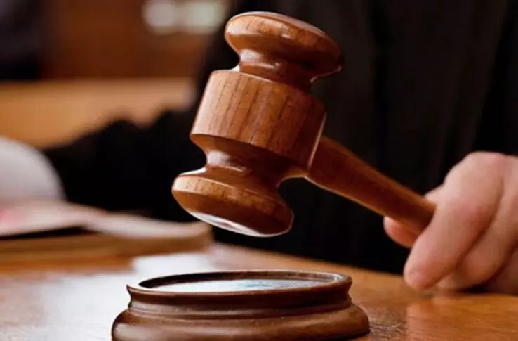 बार एसोसिएशन की वार्निंग- वकीलों की ड्रेस में केवल वकील ही रहेंगे बार एसोसिएशन की वार्निंग- वकीलों की ड्रेस में केवल वकील ही रहेंगे