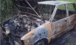 आंगन में खड़ी कार में हुए ब्लास्ट में दो बच्चों की जिंदा जलकर मौत आंगन में खड़ी कार में हुए ब्लास्ट में दो बच्चों की जिंदा जलकर मौत