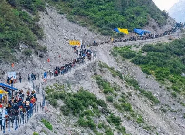 अमरनाथ यात्रा 2025- तीर्थ यात्रियों के काफिले का वाहन पलटा अमरनाथ यात्रा 2025- तीर्थ यात्रियों के काफिले का वाहन पलटा