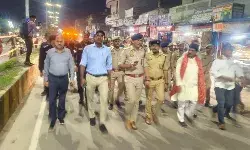 पुलिस- ATS - RAF के साथ मंत्री कपिल ने कांवड़ मार्ग पर किया फ्लैग मार्च पुलिस- ATS - RAF के साथ मंत्री कपिल ने कांवड़ मार्ग पर किया फ्लैग मार्च