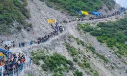 अमरनाथ यात्रा 2025- तीर्थ यात्रियों के काफिले का वाहन पलटा अमरनाथ यात्रा 2025- तीर्थ यात्रियों के काफिले का वाहन पलटा