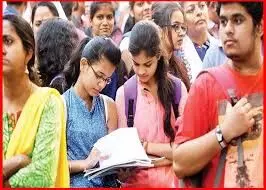 इंजीनियरिंग परीक्षा परिणामों को लेकर छात्रों का विरोध प्रदर्शन