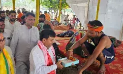 गंगनहर पर मंत्री कपिल ने किया कांवड़ सेवा शिविर का शुभारंभ गंगनहर पर मंत्री कपिल ने किया कांवड़ सेवा शिविर का शुभारंभ