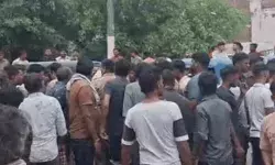 अतिक्रमण हटाने के विरोध में बवाल- मारपीट में निगमकर्मी समेत पांच घायल अतिक्रमण हटाने के विरोध में बवाल- मारपीट में निगमकर्मी समेत पांच घायल