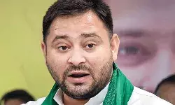 आयोग के सहारे वोटरों के नाम सूची से हटवाने की साजिश रच रही BJP-तेजस्वी आयोग के सहारे वोटरों के नाम सूची से हटवाने की साजिश रच रही BJP-तेजस्वी