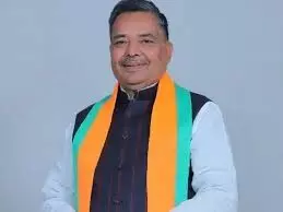 इत्र नगरी को बनायेंगे भारत का परफ्यूम हब- मंत्री जयवीर इत्र नगरी को बनायेंगे भारत का परफ्यूम हब- मंत्री जयवीर