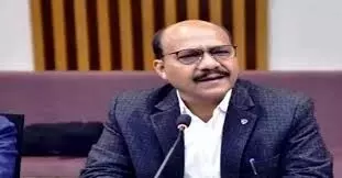 कम अंक प्राप्त होने पर डीएम ने दी चेतावनी- रैंक हुई प्रभावित