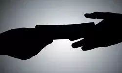 CBI का छापा- डाक इंस्पेक्टर हजारों की रिश्वत लेते गिरफ्तार CBI का छापा- डाक इंस्पेक्टर हजारों की रिश्वत लेते गिरफ्तार