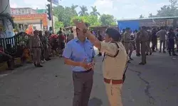 कांवड़ यात्रा-DJ मुकाबले में अश्लील इशारे- पुलिस का लाठी चार्ज कांवड़ यात्रा-DJ मुकाबले में अश्लील इशारे- पुलिस का लाठी चार्ज