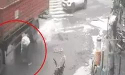 नजदीक आते ही ट्रक के पहिए के नीचे लेटा युवक- बोली पुलिस हादसा नहीं....