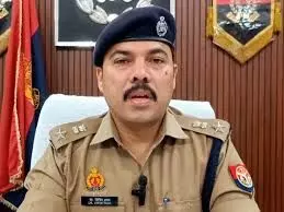 घूसखोरी पर एक्शन- रिश्वत मामले में एसएसपी ने दरोगा को किया सस्पेंड घूसखोरी पर एक्शन- रिश्वत मामले में एसएसपी ने दरोगा को किया सस्पेंड