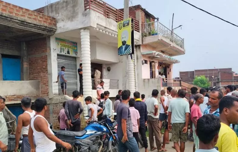 घर लौट रहे डॉक्टर पर अंधाधुंध फायरिंग- जबड़े में गोली लगने से.....