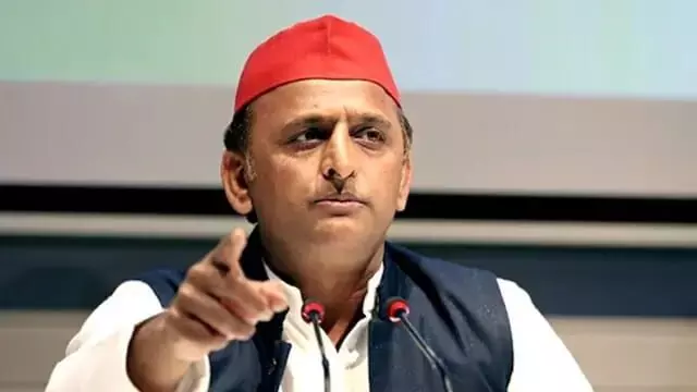 अखिलेश का योगी पर तंज- कुछ लोगों का बूथ पर उतर जायेगा भूत