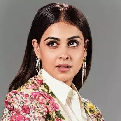 एसएस राजामौली ने जेनेलिया डिसूजा को कही ये बात.... एसएस राजामौली ने जेनेलिया डिसूजा को कही ये बात....