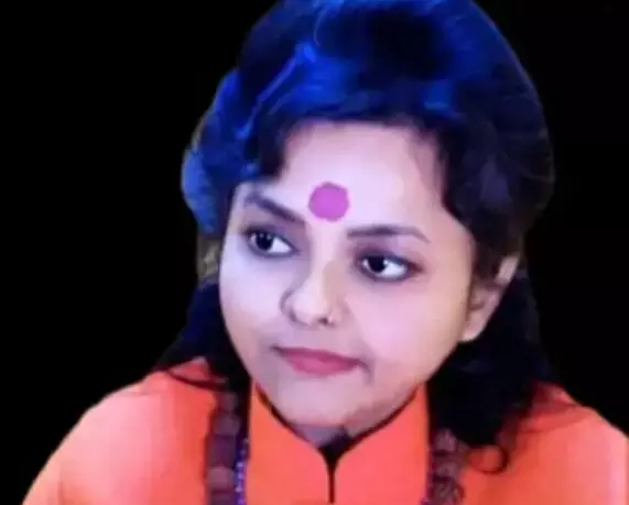व्हाट्सएप कॉल से जूना अखाड़े की महामंडलेश्वर को वार्निंग-तेरी उल्टी...