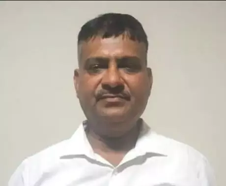 छांगुर का करीबी गुर्गा कोर्ट लिपिक गिरफ्तार- जमीन की डील में.. छांगुर का करीबी गुर्गा कोर्ट लिपिक गिरफ्तार- जमीन की डील में..