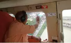 गंगनहर एवं हाईवे पर योगी ने किया कांवड़ यात्रा का निरीक्षण-शिवभक्तों.. गंगनहर एवं हाईवे पर योगी ने किया कांवड़ यात्रा का निरीक्षण-शिवभक्तों..