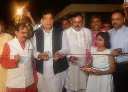 आपूर्ति करते ही चढा ऊर्जा मंत्री का पारा- चीफ समेत 5 इंजीनियर सस्पेंड आपूर्ति करते ही चढा ऊर्जा मंत्री का पारा- चीफ समेत 5 इंजीनियर सस्पेंड