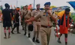 पुरा महादेव मंदिर में श्रद्धालुओं का सैलाब- कांवड़िया कर रहे जलाभिषेक पुरा महादेव मंदिर में श्रद्धालुओं का सैलाब- कांवड़िया कर रहे जलाभिषेक