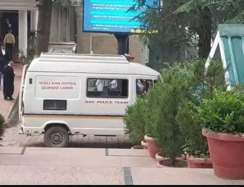 अब तीन प्रतिष्ठित स्कूलों को बम से उड़ाने की धमकी- बम निरोधक दस्ते..