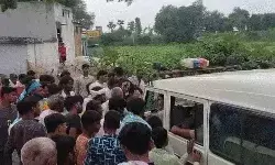 कांवड़ियों के DJ ट्रक में उतरा करंट-30 से ज्यादा झुलसे-2 की मौत कांवड़ियों के DJ ट्रक में उतरा करंट-30 से ज्यादा झुलसे-2 की मौत