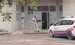 आठ बांग्लादेशी नागरिक गिरफ्तार- मोबाइल में पाक कॉन्टैक्ट आठ बांग्लादेशी नागरिक गिरफ्तार- मोबाइल में पाक कॉन्टैक्ट