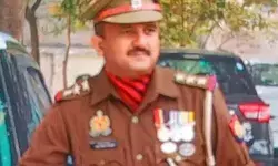 पुलिस कमिश्नर का एक्शन-छांगुर का मददगार इंस्पेक्टर सस्पेंड पुलिस कमिश्नर का एक्शन-छांगुर का मददगार इंस्पेक्टर सस्पेंड