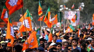 BJP का अखिलेश पर तंज- पोस्टर पर स्लोगन लिखने से कर्म नहीं बदलते BJP का अखिलेश पर तंज- पोस्टर पर स्लोगन लिखने से कर्म नहीं बदलते