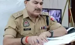 एक सालः IPS सेवक की सुपीरियर पुलिसिंग- कत्ल, लूट, चोरी का 100% खुलासा एक सालः IPS सेवक की सुपीरियर पुलिसिंग- कत्ल, लूट, चोरी का 100% खुलासा