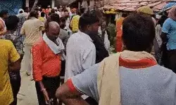 जमीन के लिए बहाया खून- मां-बाप व बहन को कुल्हाड़ी से काटा