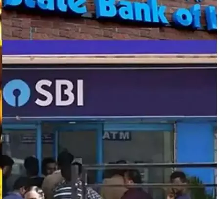 स्टेट बैंक में सेंधमारी- 10 किलो सोना व 38 लाख रुपए किए गायब स्टेट बैंक में सेंधमारी- 10 किलो सोना व 38 लाख रुपए किए गायब