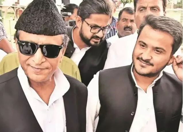 पूर्व मंत्री आजम खान व बेटे को SC से इस मामले में मिली बड़ी राहत