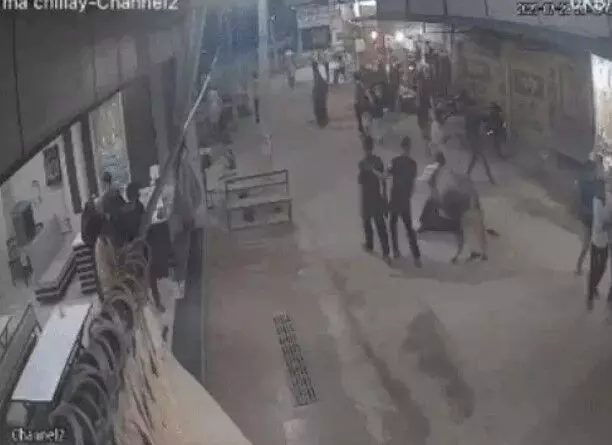 रामदेवरा समाधि दर्शन को आए श्रद्धालु को भागते बैल ने किया मरणासन्न