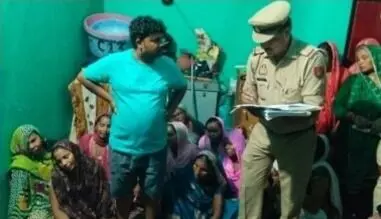 अवैध कब्जा हटने से आहत BJP नेता का भाई मकान की छत से कूदा अवैध कब्जा हटने से आहत BJP नेता का भाई मकान की छत से कूदा