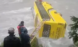 ITBP के जवानों को लेकर जा रही बस बेकाबू होकर नदी में गिरी- रेस्क्यू... ITBP के जवानों को लेकर जा रही बस बेकाबू होकर नदी में गिरी- रेस्क्यू...