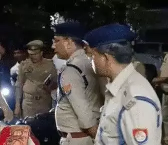 लूट के विरोध पर पति के सामने पत्नी का मर्डर-हाईवे पर बदमाशों ने.. लूट के विरोध पर पति के सामने पत्नी का मर्डर-हाईवे पर बदमाशों ने..