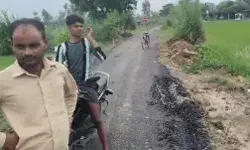 ट्रैक्टर गुजरते ही बुरी तरह कर्राह उठी 2 दिन पहले बनी सड़क- जमीन में.. ट्रैक्टर गुजरते ही बुरी तरह कर्राह उठी 2 दिन पहले बनी सड़क- जमीन में..