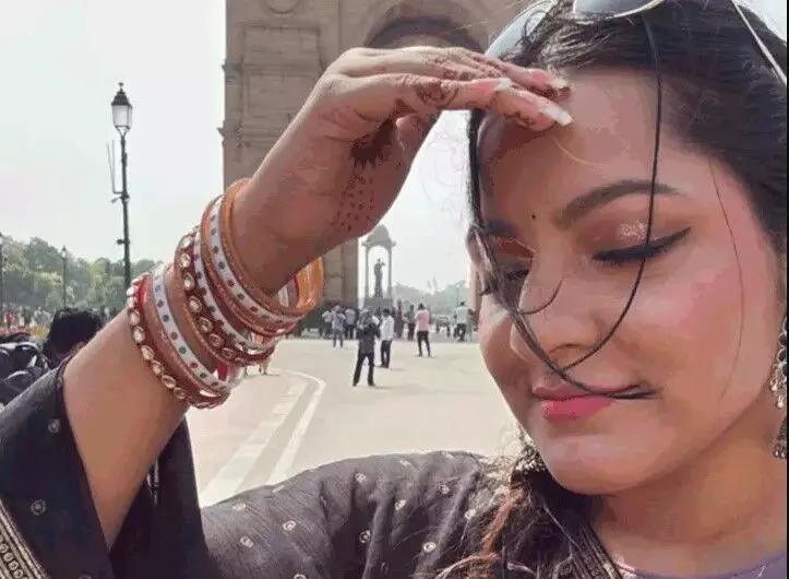 छापे में बांग्लादेशी मॉडल गिरफ्तार-आधार कार्ड, वोटर ID आदि बनवाये छापे में बांग्लादेशी मॉडल गिरफ्तार-आधार कार्ड, वोटर ID आदि बनवाये