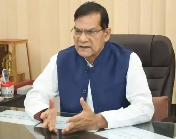 अचानक निरीक्षक को निकले विकास मंत्री को बंद मिली 90% स्ट्रीट लाइट