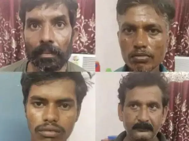 हाईवे स्थित ढाबे पर DU की छात्रा से रेप का प्रयास- टॉयलेट से खींचकर.. हाईवे स्थित ढाबे पर DU की छात्रा से रेप का प्रयास- टॉयलेट से खींचकर..
