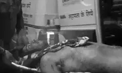 मां के इलाज के लिए मकान बेचने युवक को BJP पार्षद के भाई व भतीजे.. मां के इलाज के लिए मकान बेचने युवक को BJP पार्षद के भाई व भतीजे..