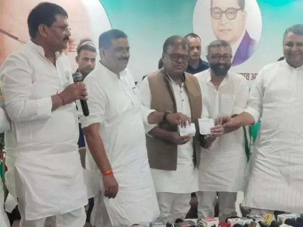 चुनाव से पहले कांग्रेस को बड़ा झटका- छह बार के विधायक ने छोड़ा साथ चुनाव से पहले कांग्रेस को बड़ा झटका- छह बार के विधायक ने छोड़ा साथ