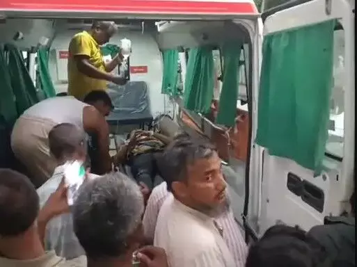 चाइनीज मांझे से कटा युवक का गला- गंभीर हालत में हायर सेंटर रेफर