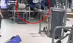 वर्कआउट के दौरान आया चक्कर- पिया पानी, जमीन पर गिरते ही... वर्कआउट के दौरान आया चक्कर- पिया पानी, जमीन पर गिरते ही...