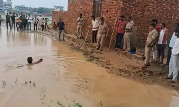 दिन निकलते ही प्लॉट में पड़े मिले लापता 3 बच्चों के शव-परिजनों में .