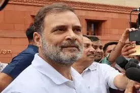 कांग्रेस ने राहुल की रैली के लिए बेंगलुरु के फ्रीडम पार्क की दीवार.... कांग्रेस ने राहुल की रैली के लिए बेंगलुरु के फ्रीडम पार्क की दीवार....