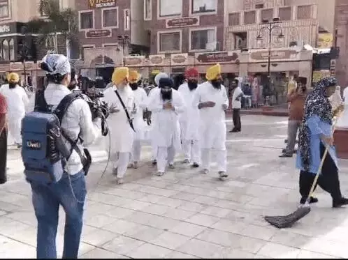 पेशी के लिए नंगें पैर गोल्डन टेंपल पहुंचे शिक्षा मंत्री- अकाल तख्त....
